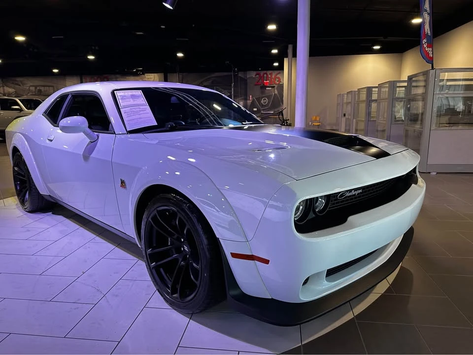 2025 Dodge Challenger - Image 2 of 5