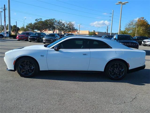 2025 Dodge Challenger - Image 4 of 8