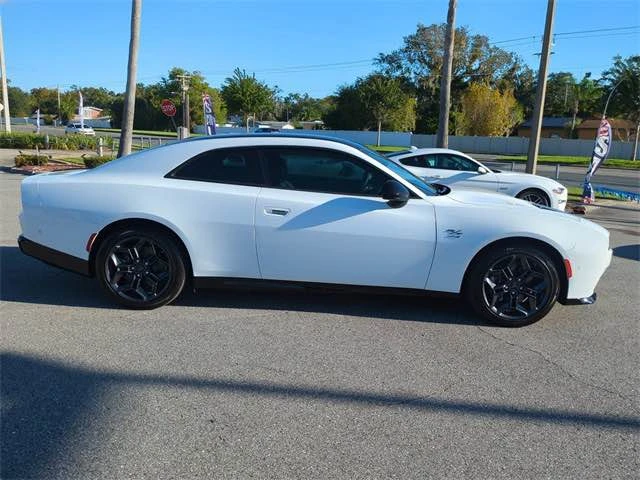 2025 Dodge Challenger - Image 2 of 8