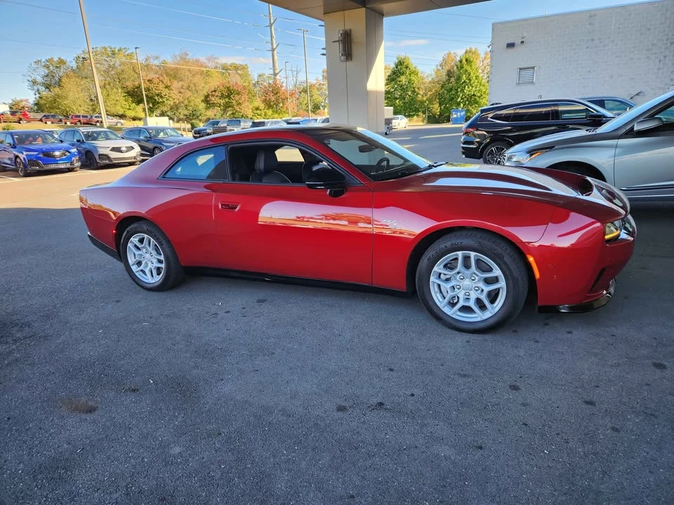 2025 Dodge Charger 8th Gen - Image 3 of 12