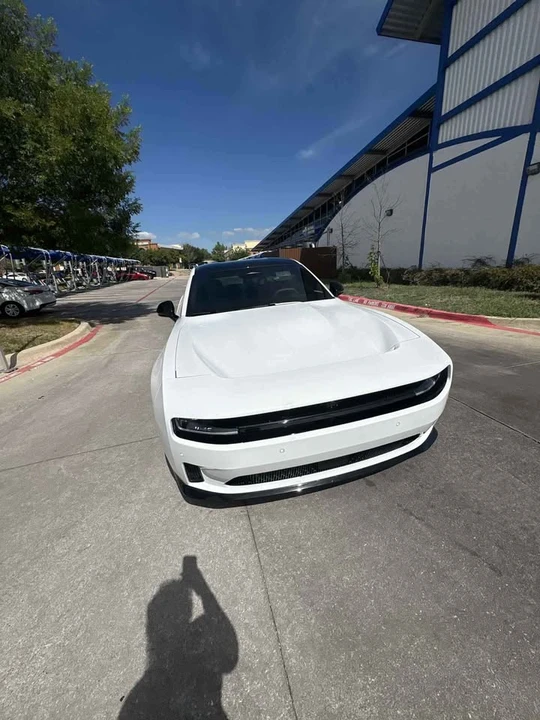 2025 Dodge Charger 8th Gen - Image 2 of 6