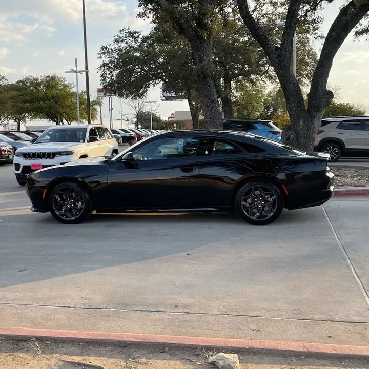 2025 Dodge Charger 8th Gen - Image 8 of 8