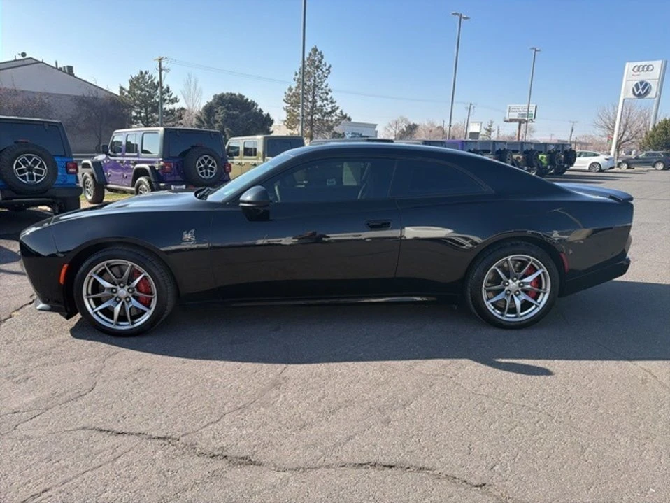 2025 Dodge Charger 8th Gen - Image 6 of 18