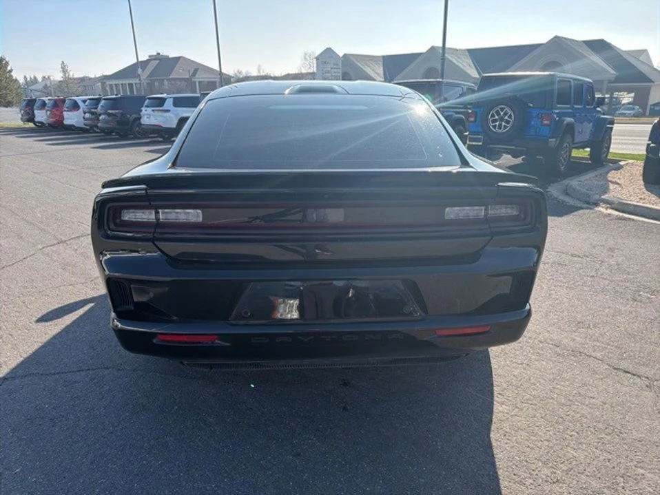 2025 Dodge Charger 8th Gen - Image 8 of 18
