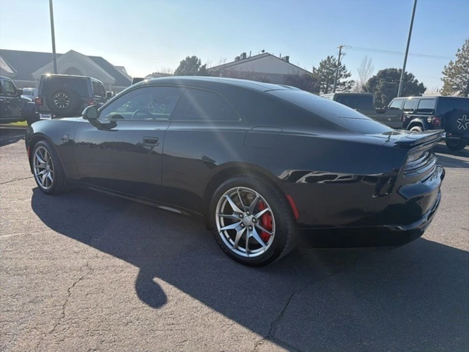 2025 Dodge Charger 8th Gen - Image 7 of 18
