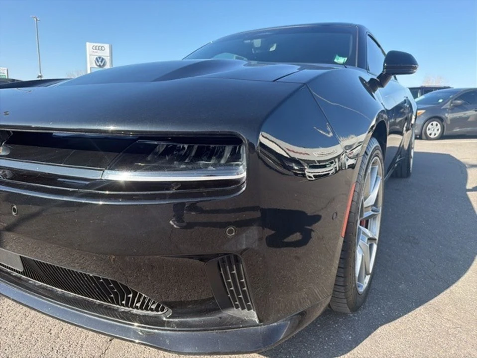 2025 Dodge Charger 8th Gen - Image 2 of 18