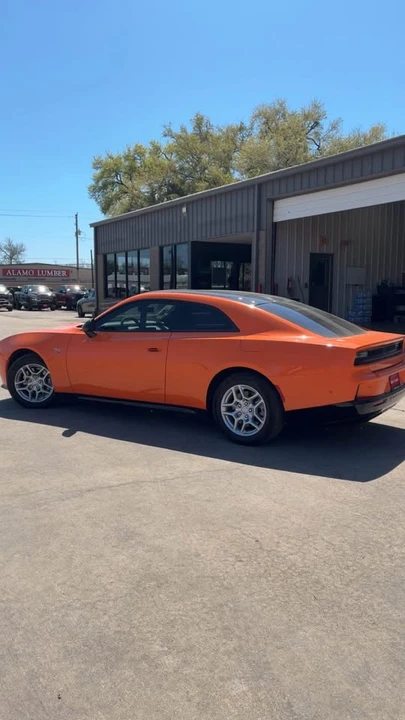 2025 Dodge Charger 8th Gen - Image 3 of 6