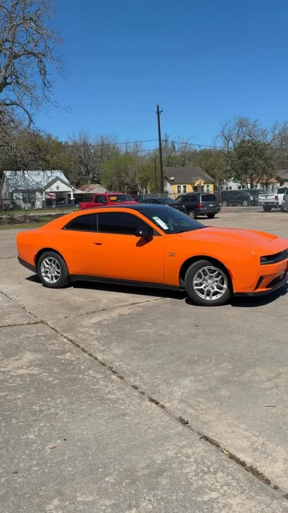 2025 Dodge Charger 8th Gen - Image 2 of 6