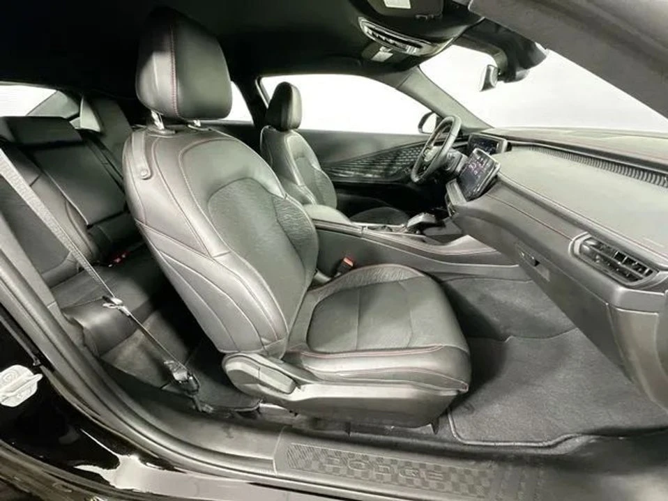 2025 Dodge Charger 8th Gen - Image 13 of 20