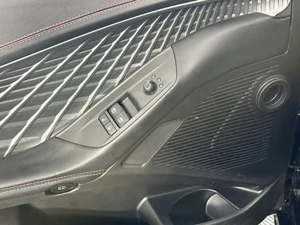 2025 Dodge Charger 8th Gen - Image 10 of 20