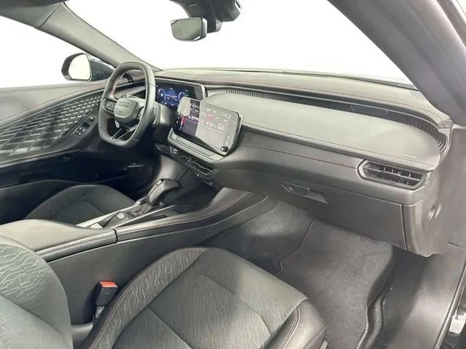 2025 Dodge Charger 8th Gen - Image 14 of 20