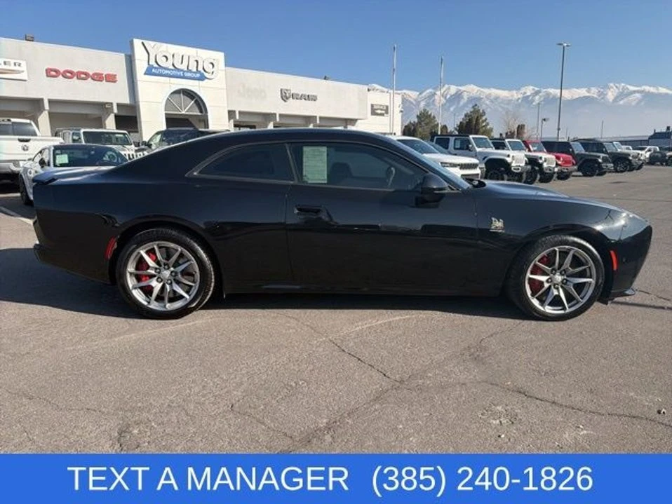 2025 Dodge Charger 8th Gen - Image 9 of 20