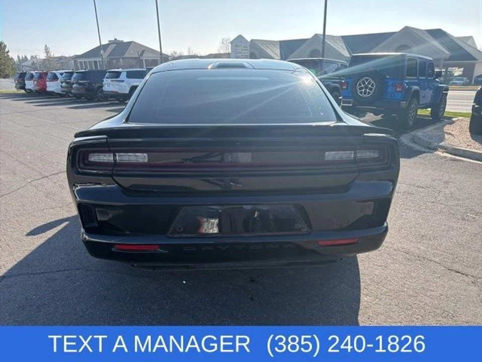 2025 Dodge Charger 8th Gen - Image 17 of 20