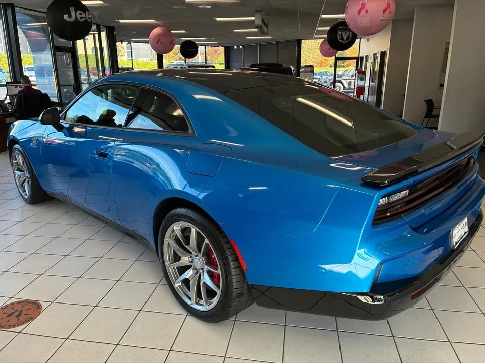 2025 Dodge Charger 8th Gen - Image 3 of 7