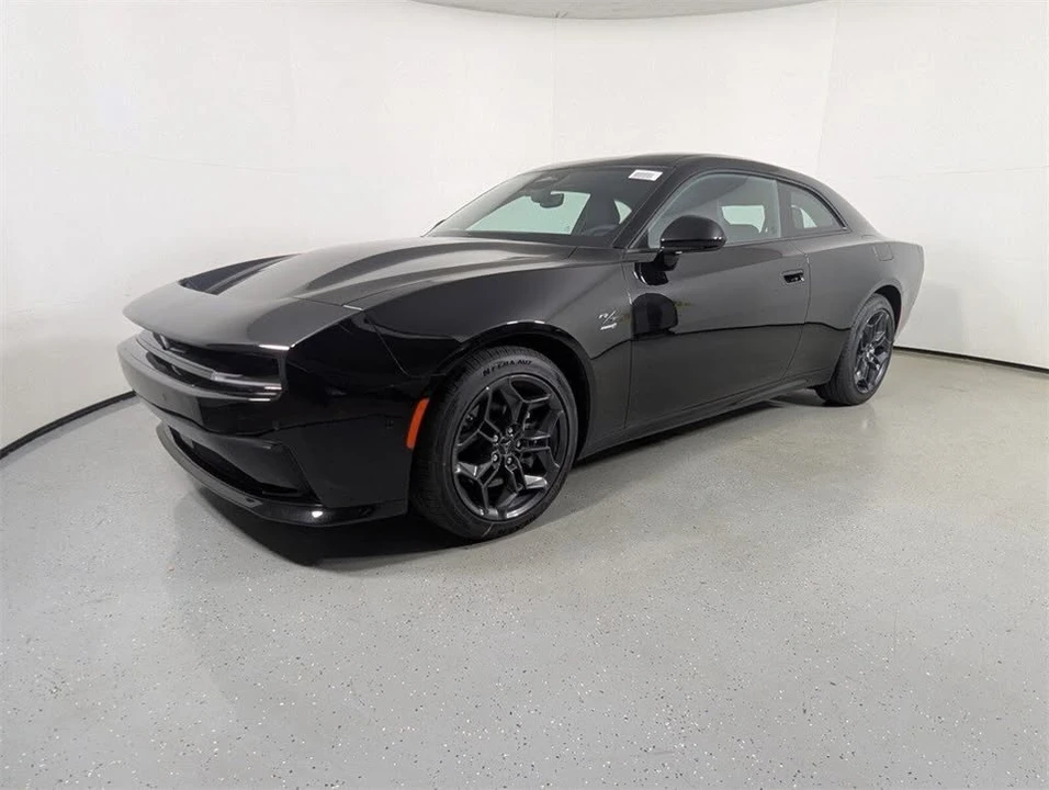 2025 Dodge Charger 8th Gen - Image 4 of 13