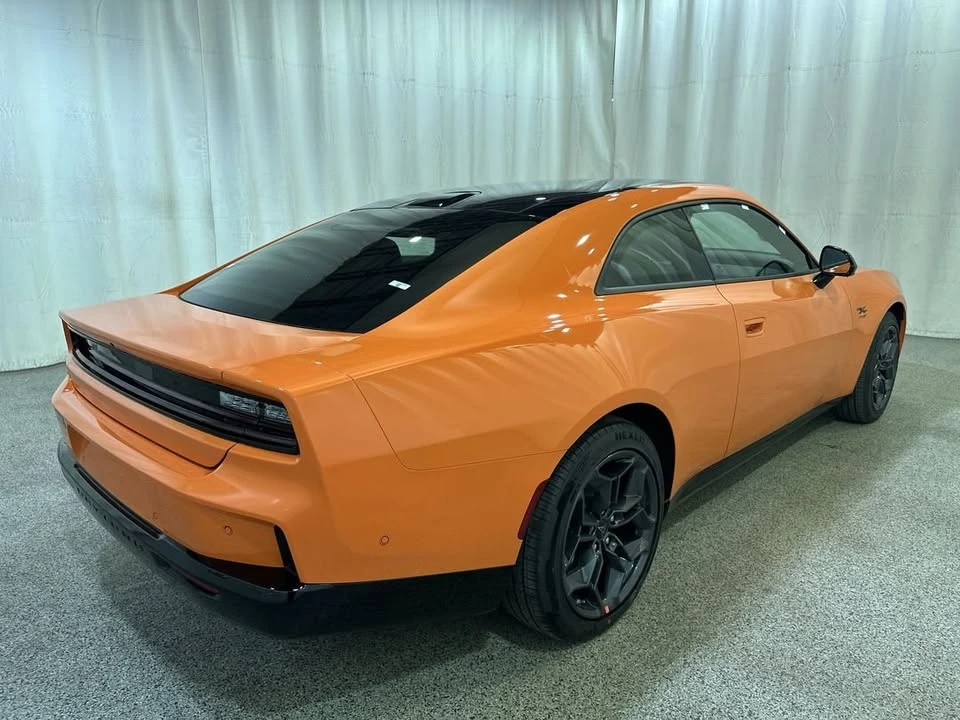 2025 Dodge Charger 8th Gen - Image 2 of 4