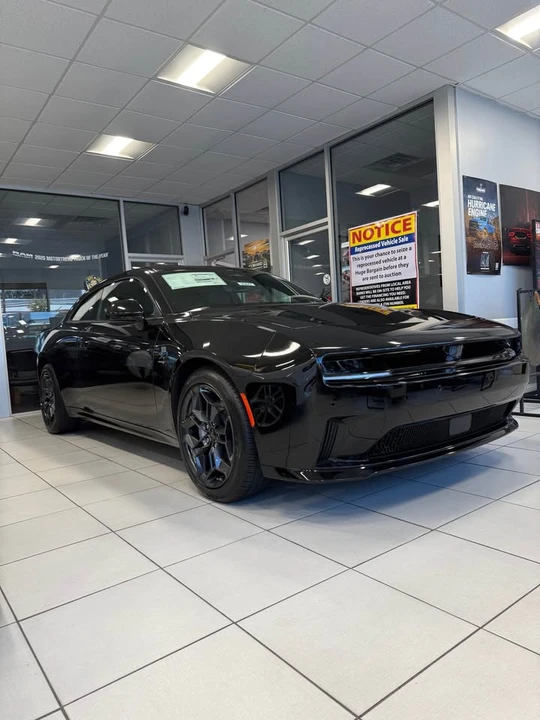 2025 Dodge Charger 8th Gen - Image 2 of 15