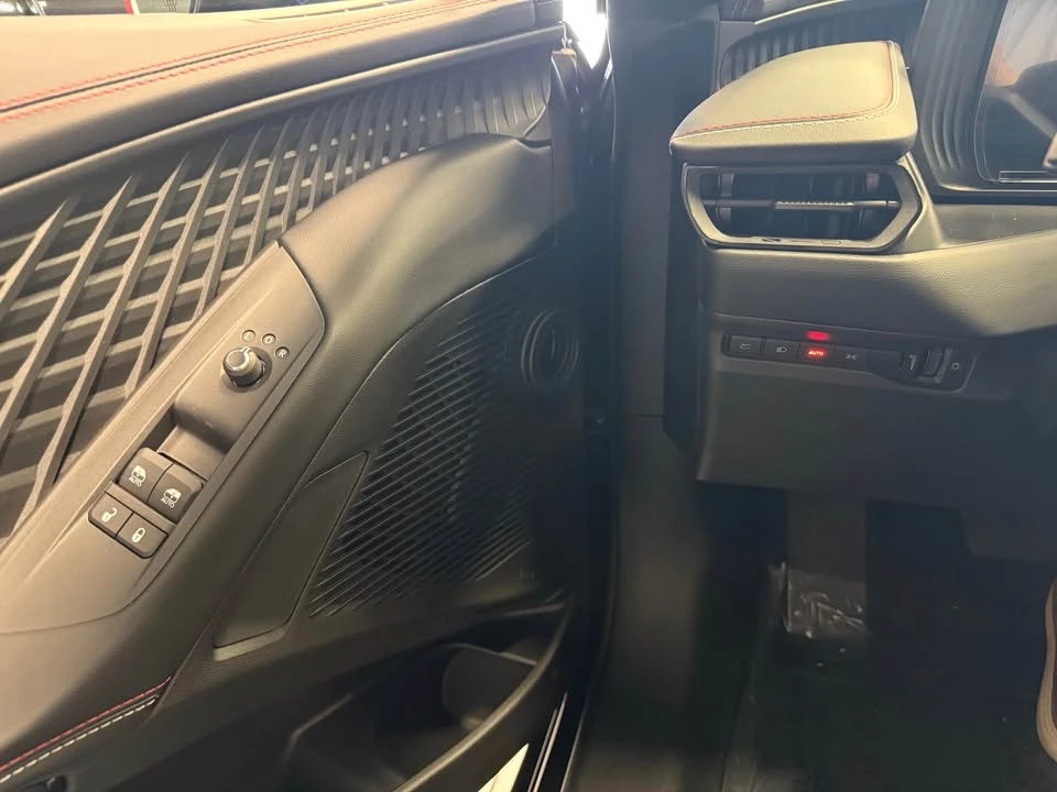 2025 Dodge Charger 8th Gen - Image 7 of 15