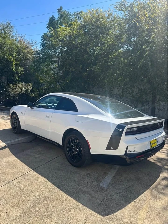 2025 Dodge Charger 8th Gen - Image 2 of 5
