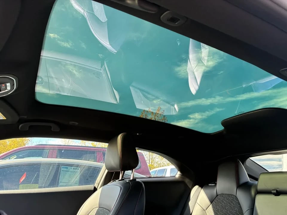 2025 Dodge Charger 8th Gen - Image 10 of 12