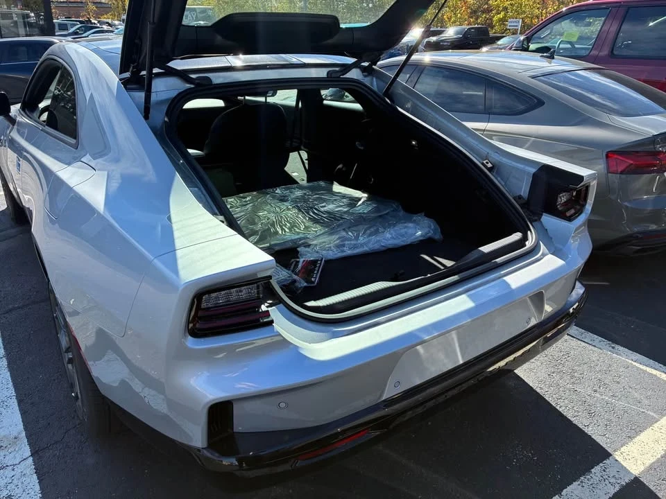 2025 Dodge Charger 8th Gen - Image 5 of 12