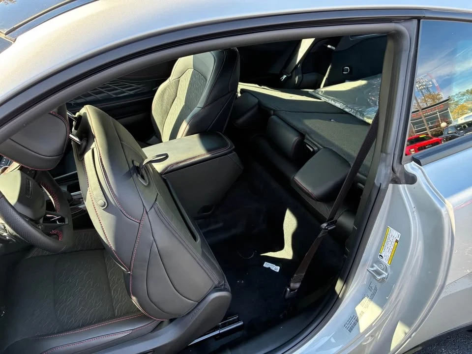 2025 Dodge Charger 8th Gen - Image 7 of 12