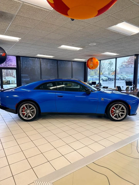 2025 Dodge Charger 8th Gen - Image 3 of 11