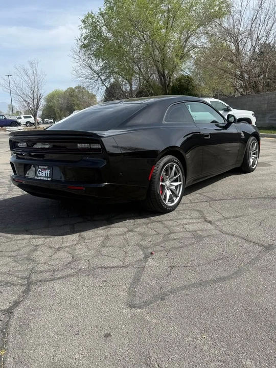 2025 Dodge Charger 8th Gen - Image 3 of 13