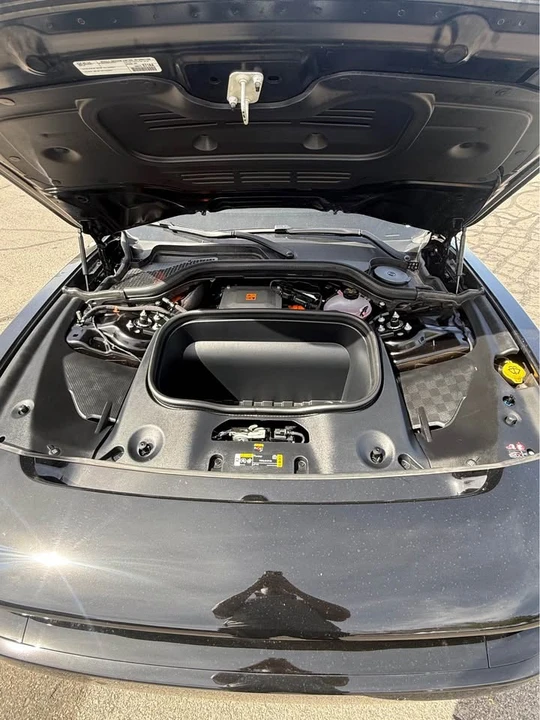 2025 Dodge Charger 8th Gen - Image 9 of 13