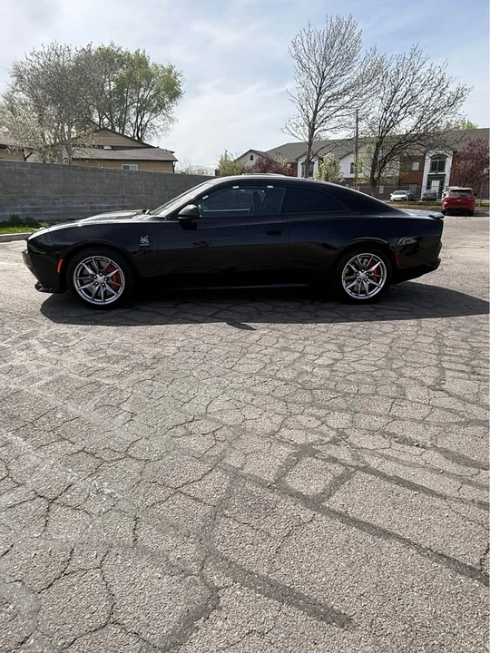 2025 Dodge Charger 8th Gen - Image 6 of 13