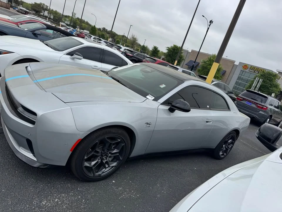 2025 Dodge Charger 8th Gen - Image 3 of 4