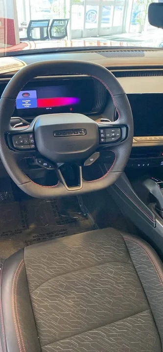 2025 Dodge Charger 8th Gen - Image 4 of 7