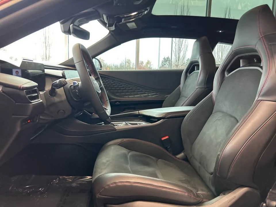 2025 Dodge Charger 8th Gen - Image 9 of 11