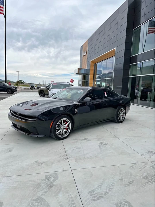 2025 Dodge Charger 8th Gen - Image 2 of 11