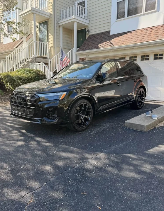 2025 Dodge Charger 8th Gen - Image 9 of 9