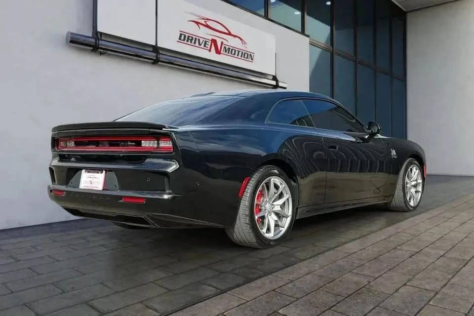 2025 Dodge Charger 8th Gen - Image 3 of 19