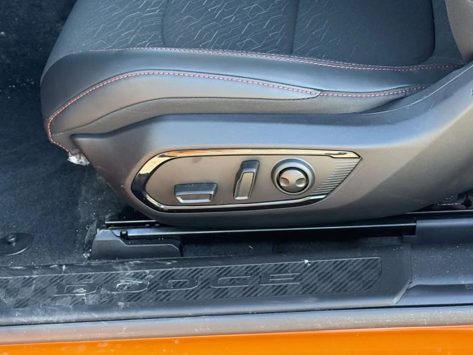 2025 Dodge Charger 8th Gen - Image 6 of 13