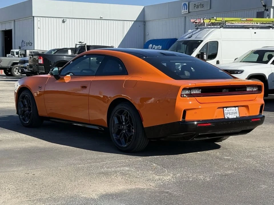 2025 Dodge Charger 8th Gen - Image 3 of 13