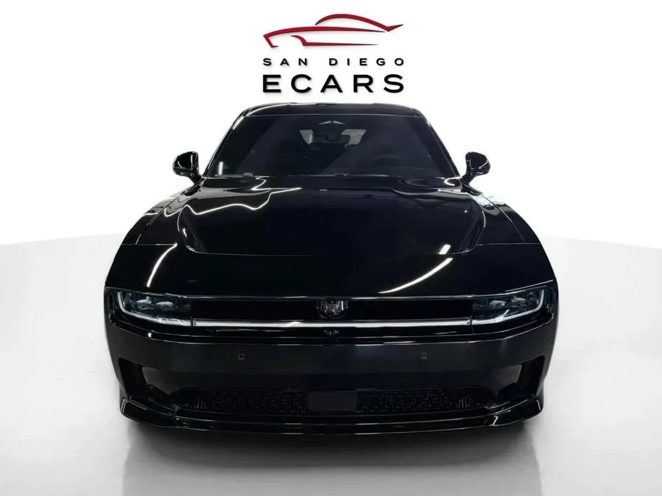 2025 Dodge Charger 8th Gen - Image 2 of 20