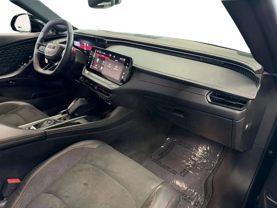 2025 Dodge Charger 8th Gen - Image 10 of 20