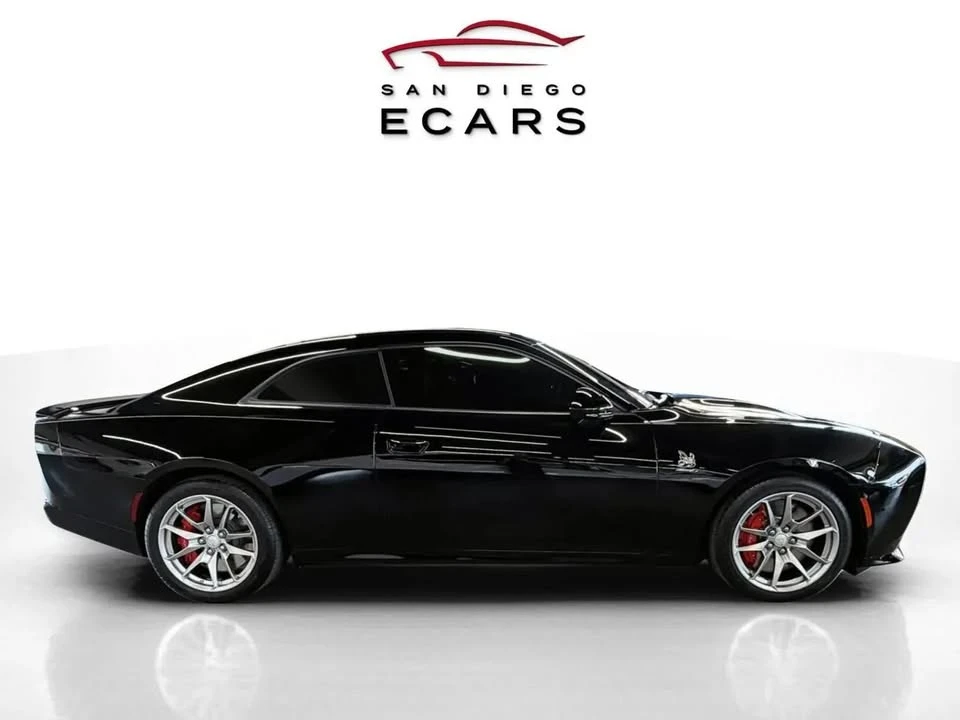 2025 Dodge Charger 8th Gen - Image 4 of 20