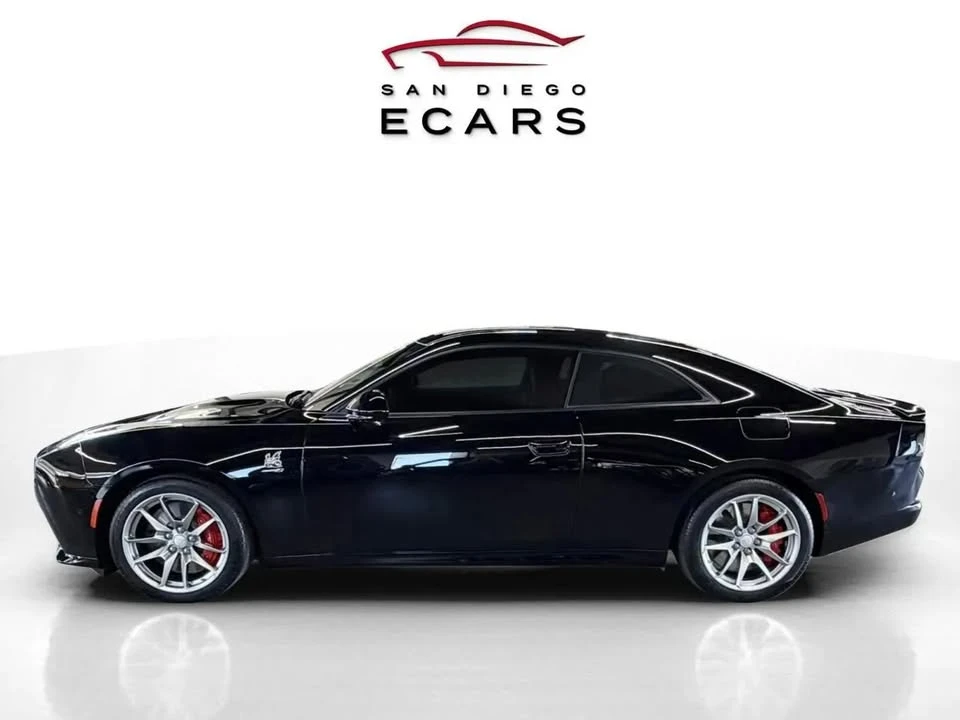 2025 Dodge Charger 8th Gen - Image 8 of 20