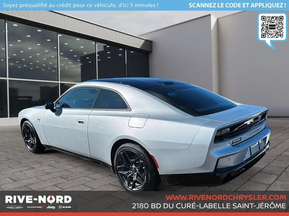 2025 Dodge Charger 8th Gen - Image 4 of 10