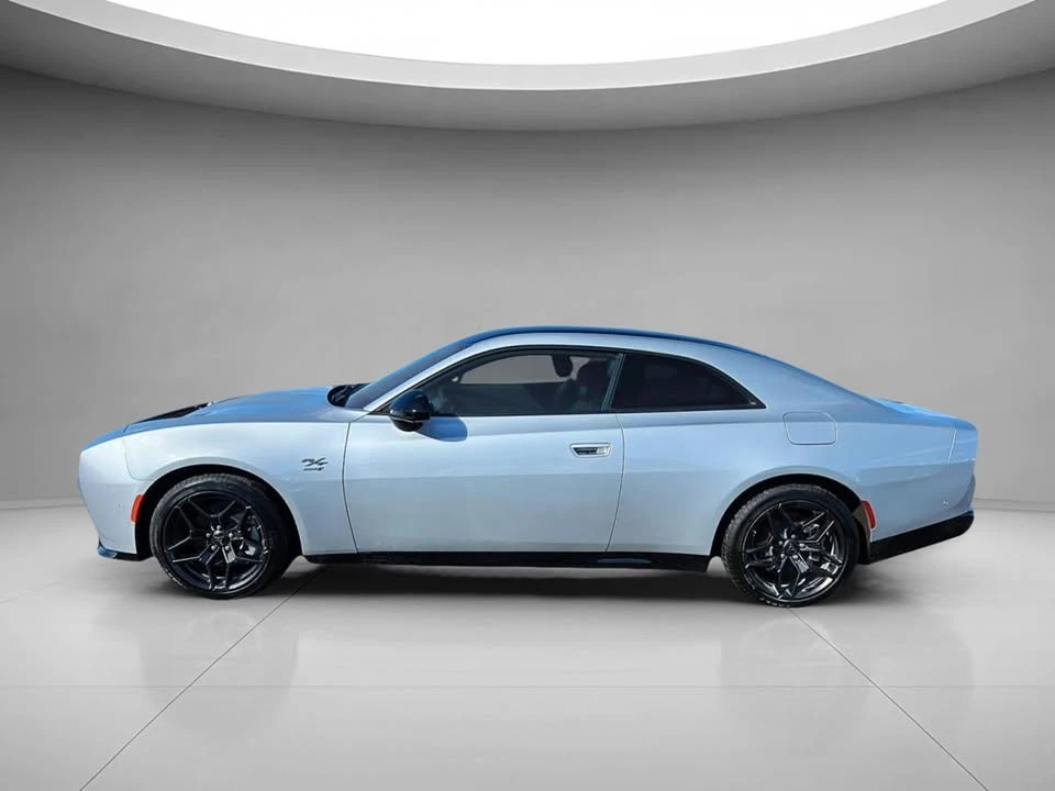 2025 Dodge Charger 8th Gen - Image 5 of 10