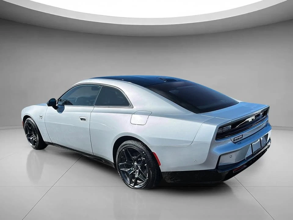 2025 Dodge Charger 8th Gen - Image 4 of 10
