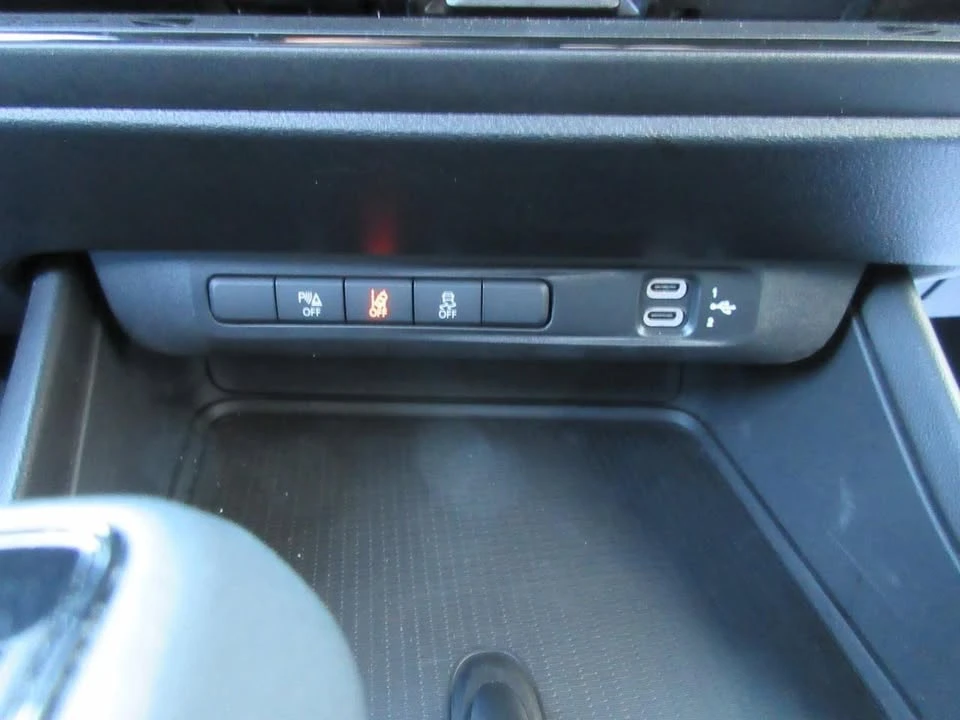 2025 Dodge Charger 8th Gen - Image 18 of 19