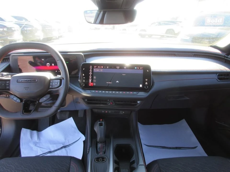 2025 Dodge Charger 8th Gen - Image 8 of 19
