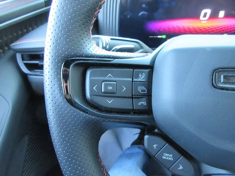 2025 Dodge Charger 8th Gen - Image 13 of 19