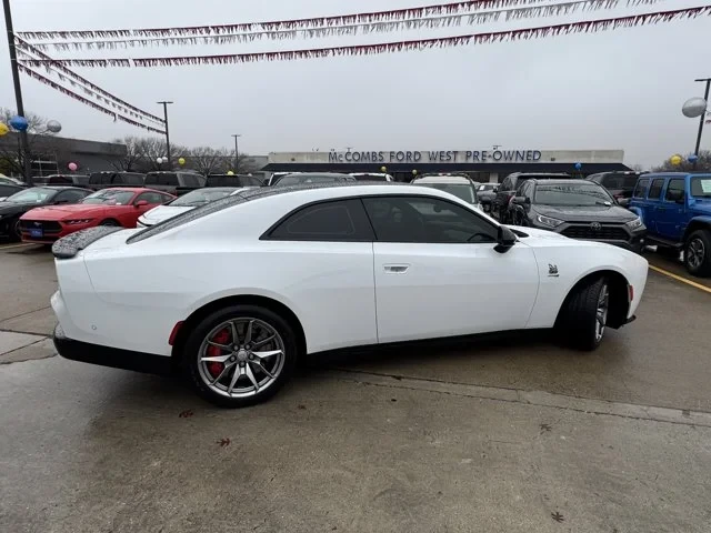 2025 Dodge Charger 8th Gen - Image 3 of 19