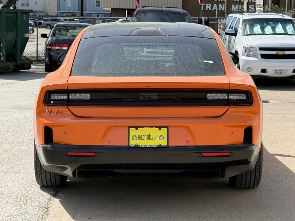 2025 Dodge Charger 8th Gen - Image 6 of 20